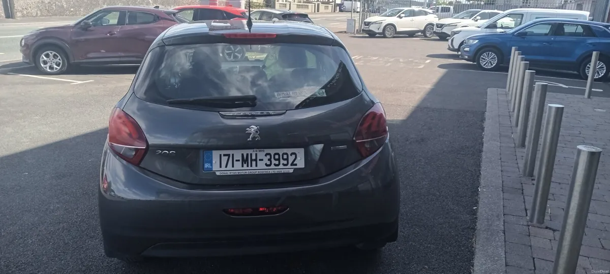 Peugeot 208 2017 - Image 3
