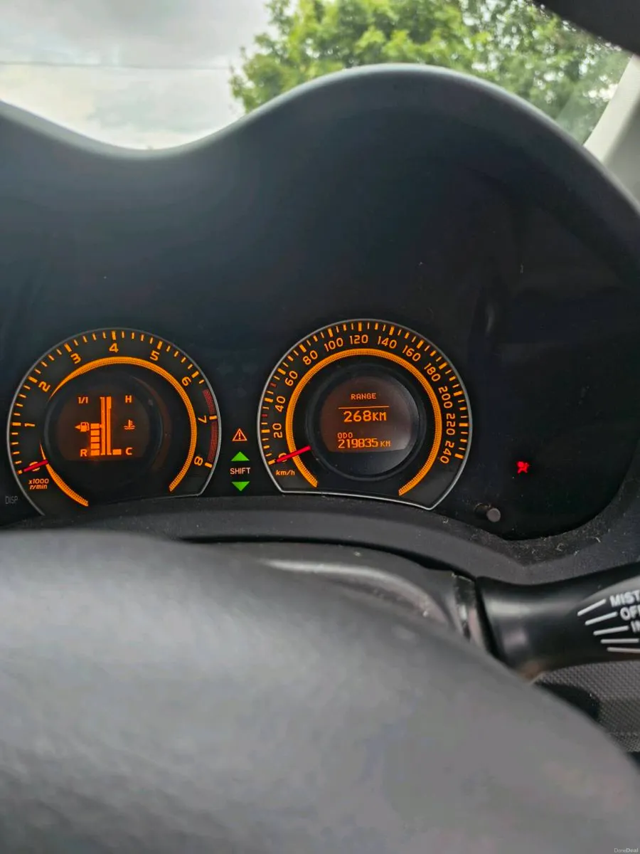 Toyota Auris 2010 NCT 10/27 - Image 2