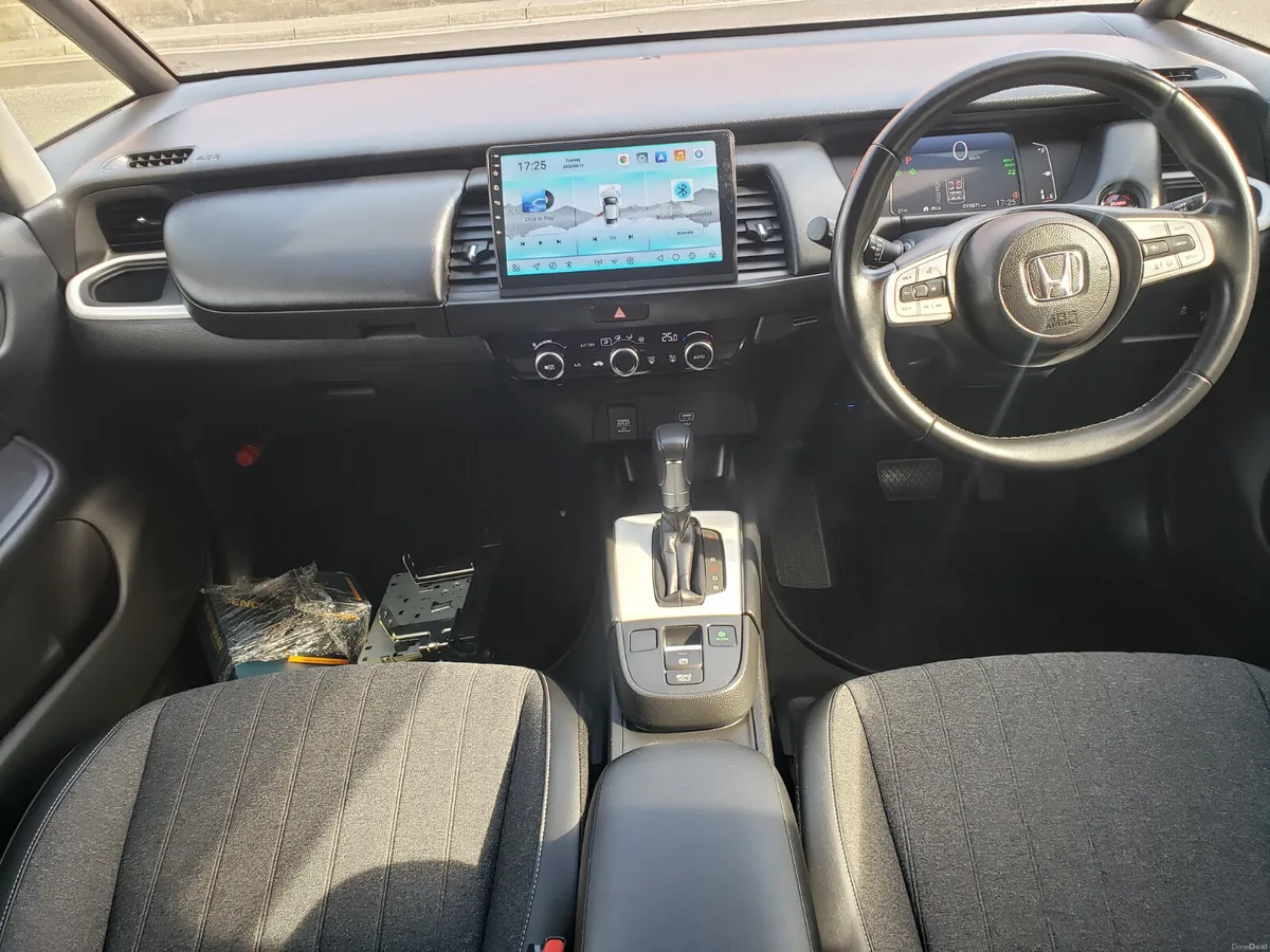 Honda Fit 2024 - Image 6