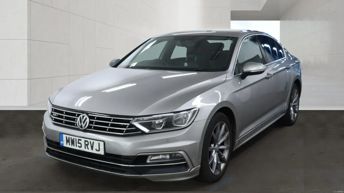 Volkswagen Passat 2.0 R LINE - FINANCE AVAILABLE - Image 2