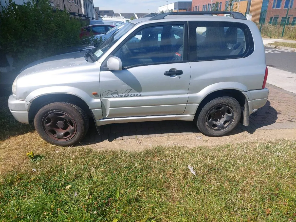 2004 suzuki grand vitara - Image 2