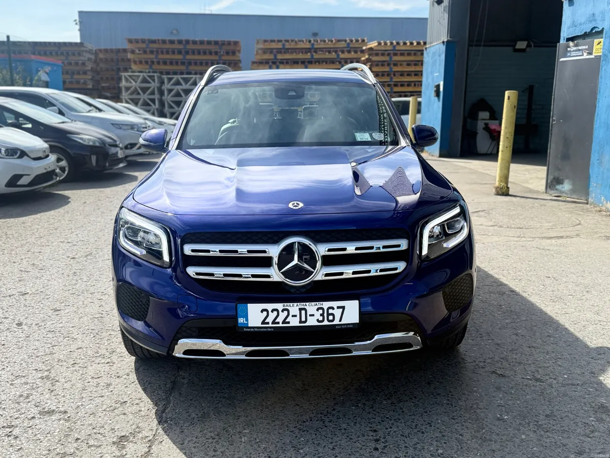2022 Mercedes-Benz GLB  Automatic/ 7Seater - Image 2