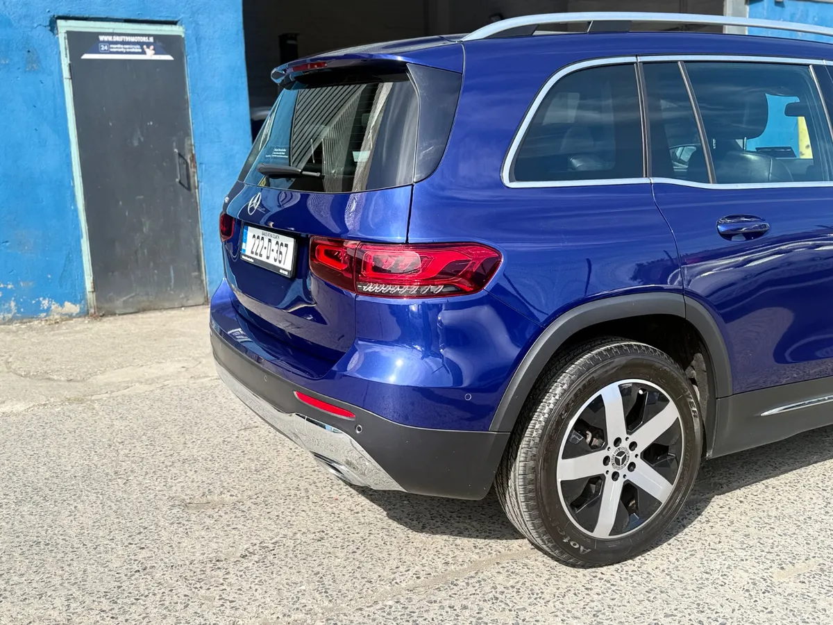 2022 Mercedes-Benz GLB  Automatic/ 7Seater - Image 6