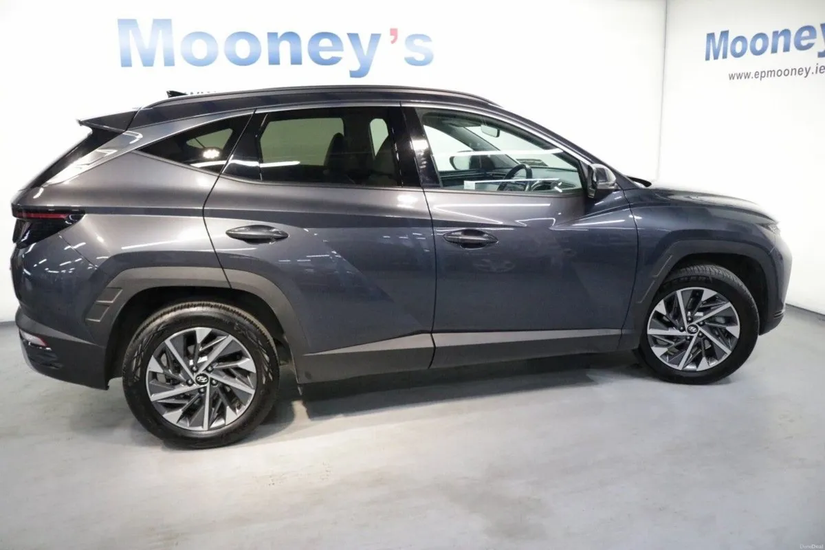 Hyundai Tucson Executive Plus Diesel 1.6L SUV - Image 5