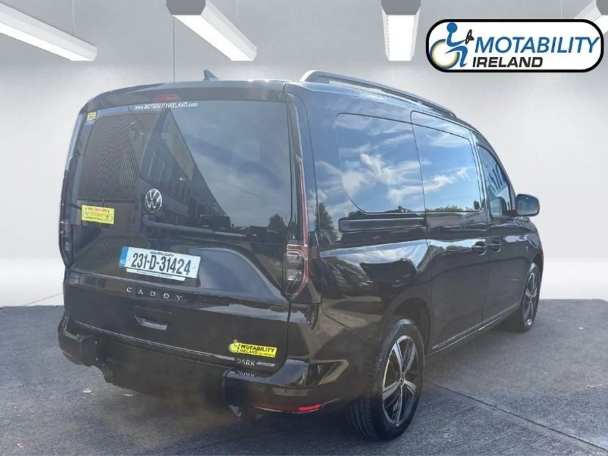 Volkswagen Caddy Maxi Life Wheelchair Accessible - Image 2
