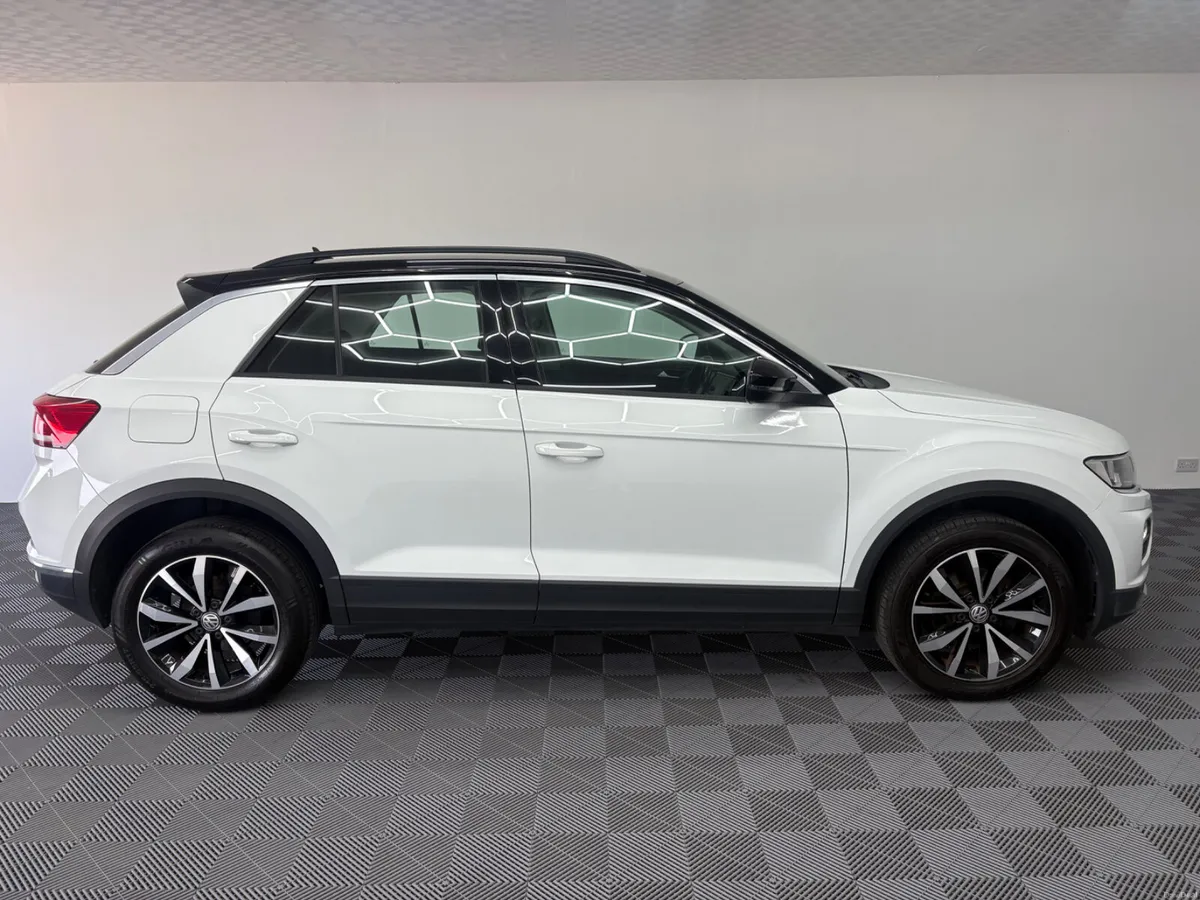 Volkswagen T-Roc Design 1.0 TSI 2019 - Image 5