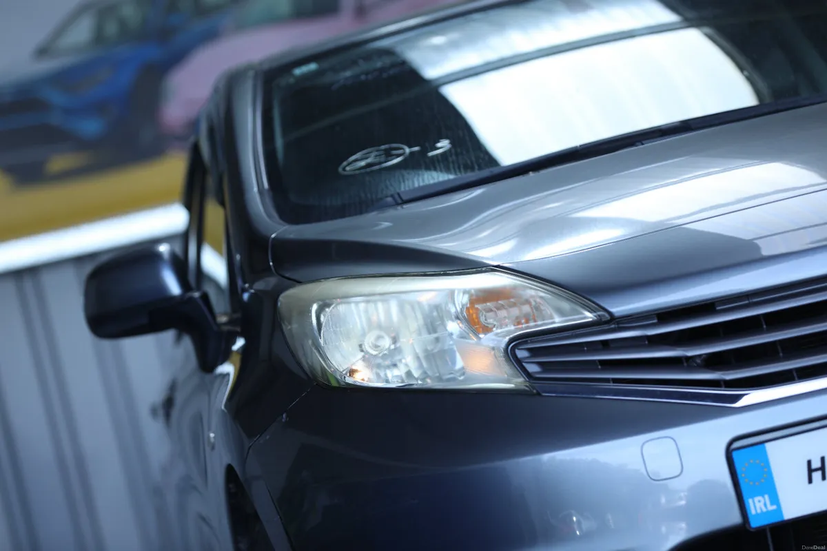 Nissan Note 2013 great condition - Image 6