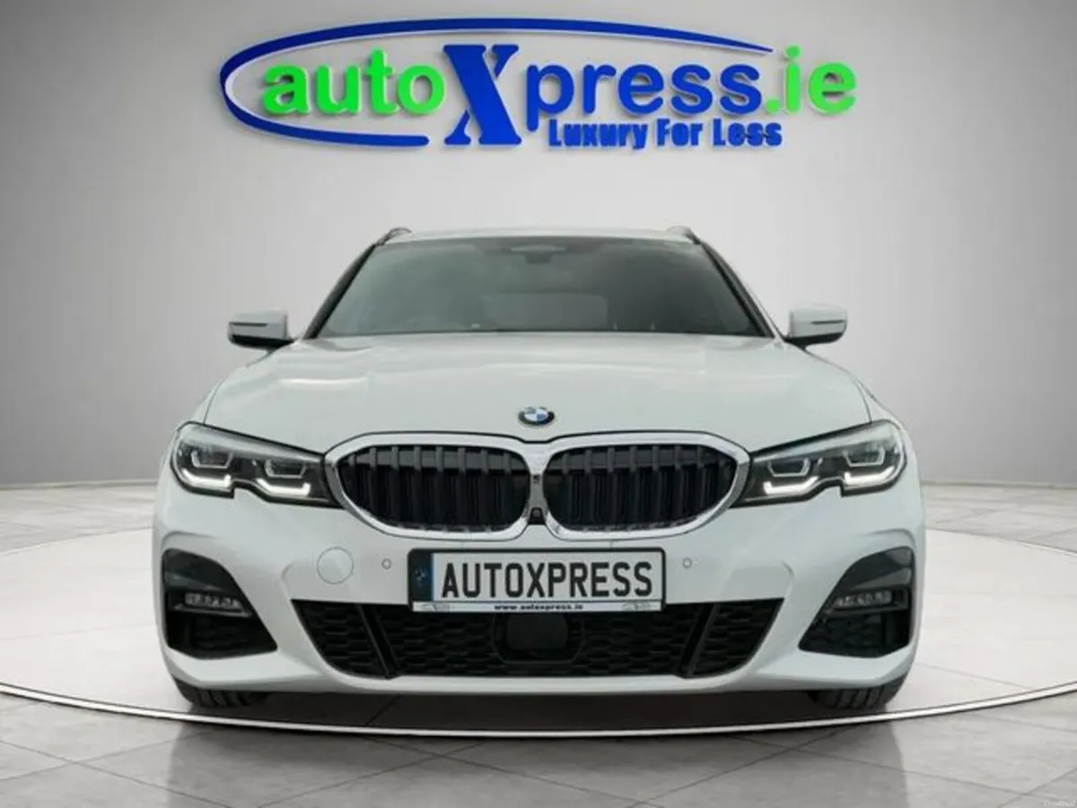BMW 3-Series 320D M-SPORT XDRIVE, Roof Rails, Auto - Image 3