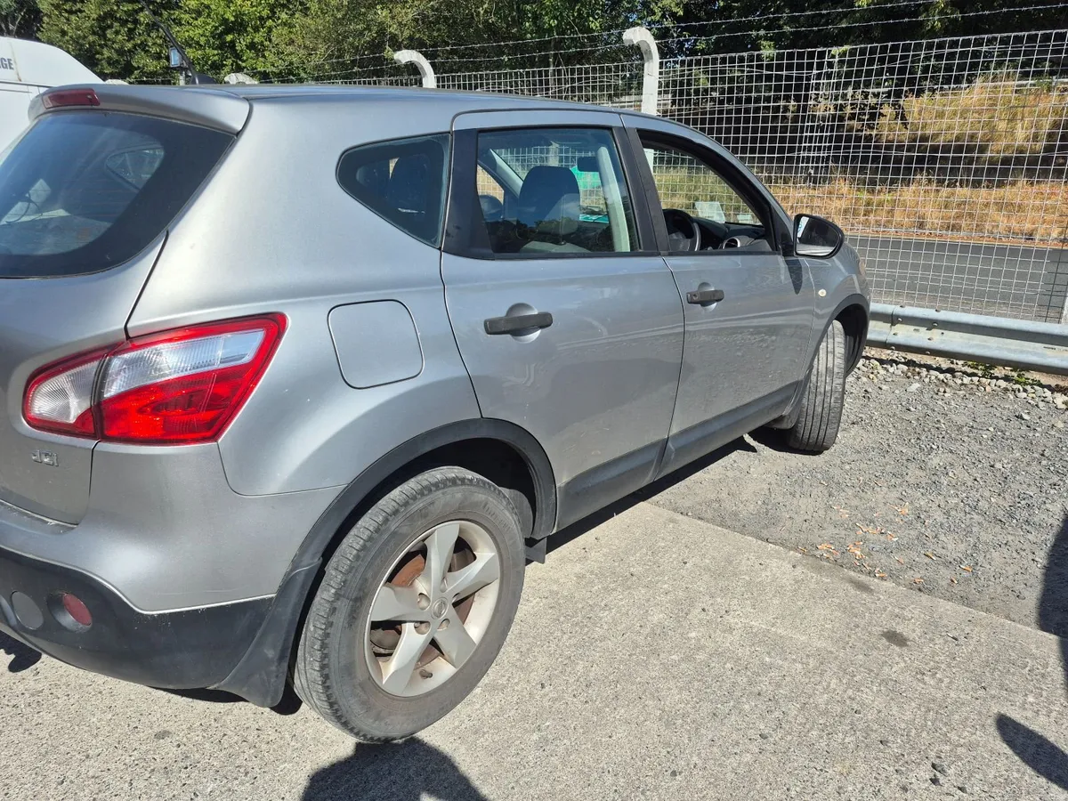 Nissan Qashqai 4x4 - Image 3