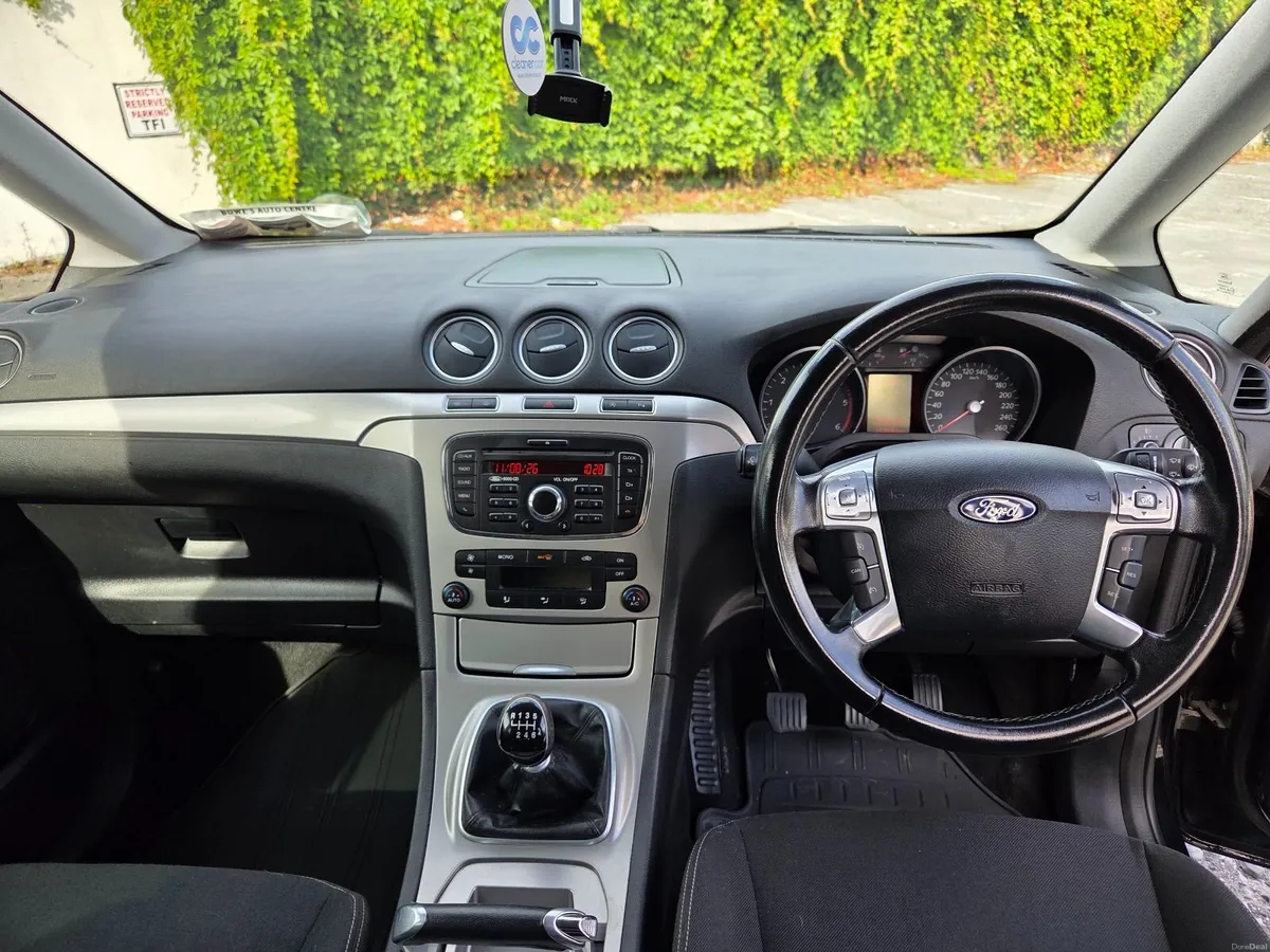 Ford Galaxy 2012 - Image 2