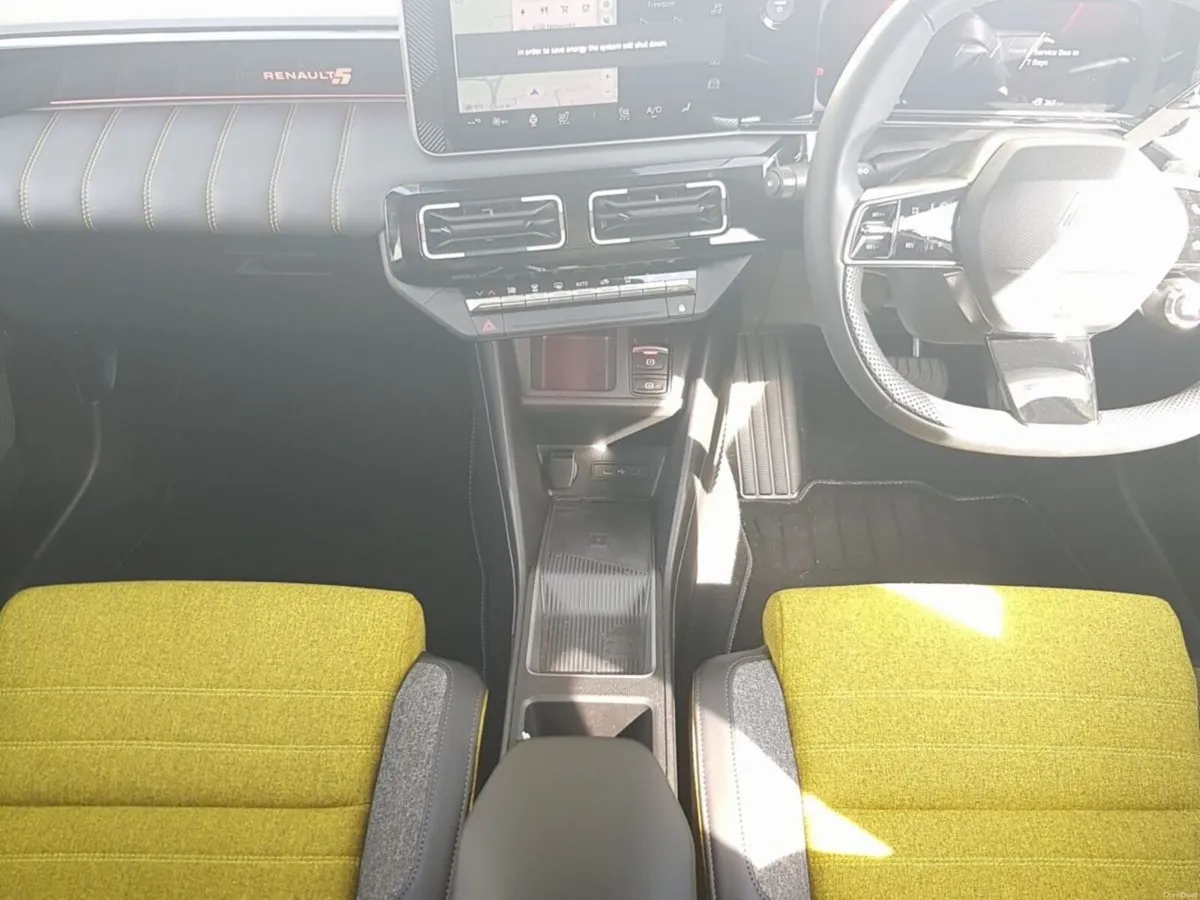 Renault 5 iconic 52kWh 150hp - Image 3