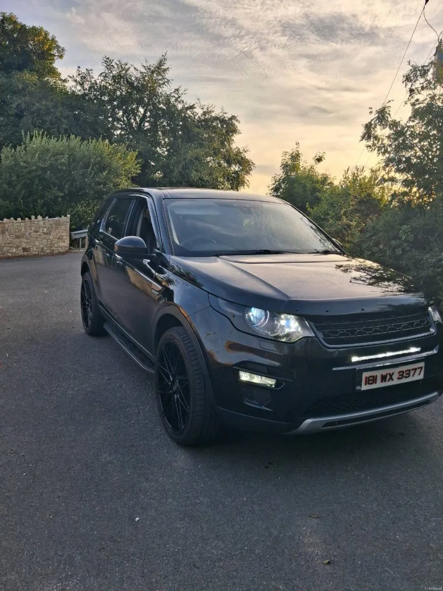 Land rover discovery sport - Image 2