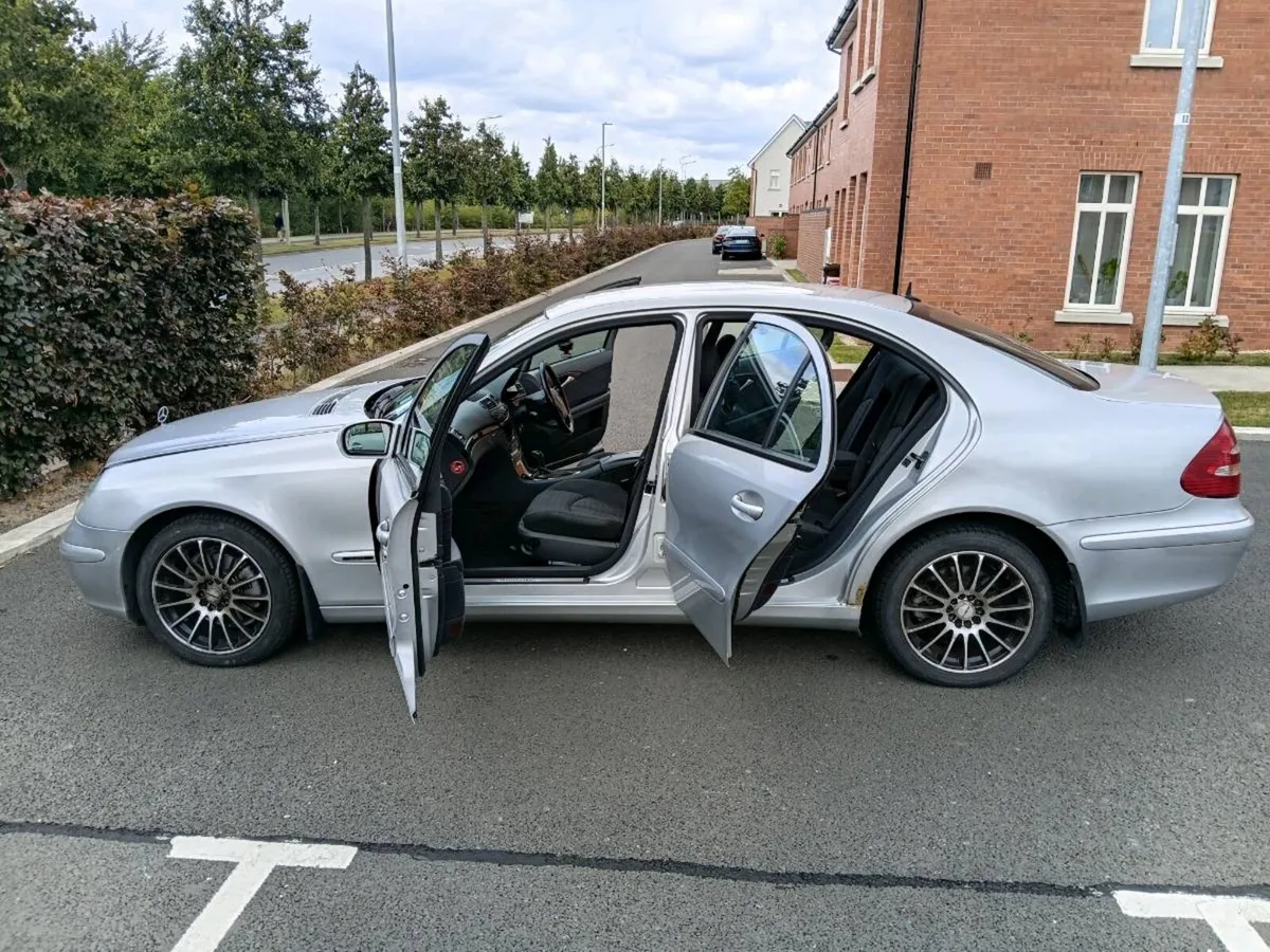 Car - Image 1
