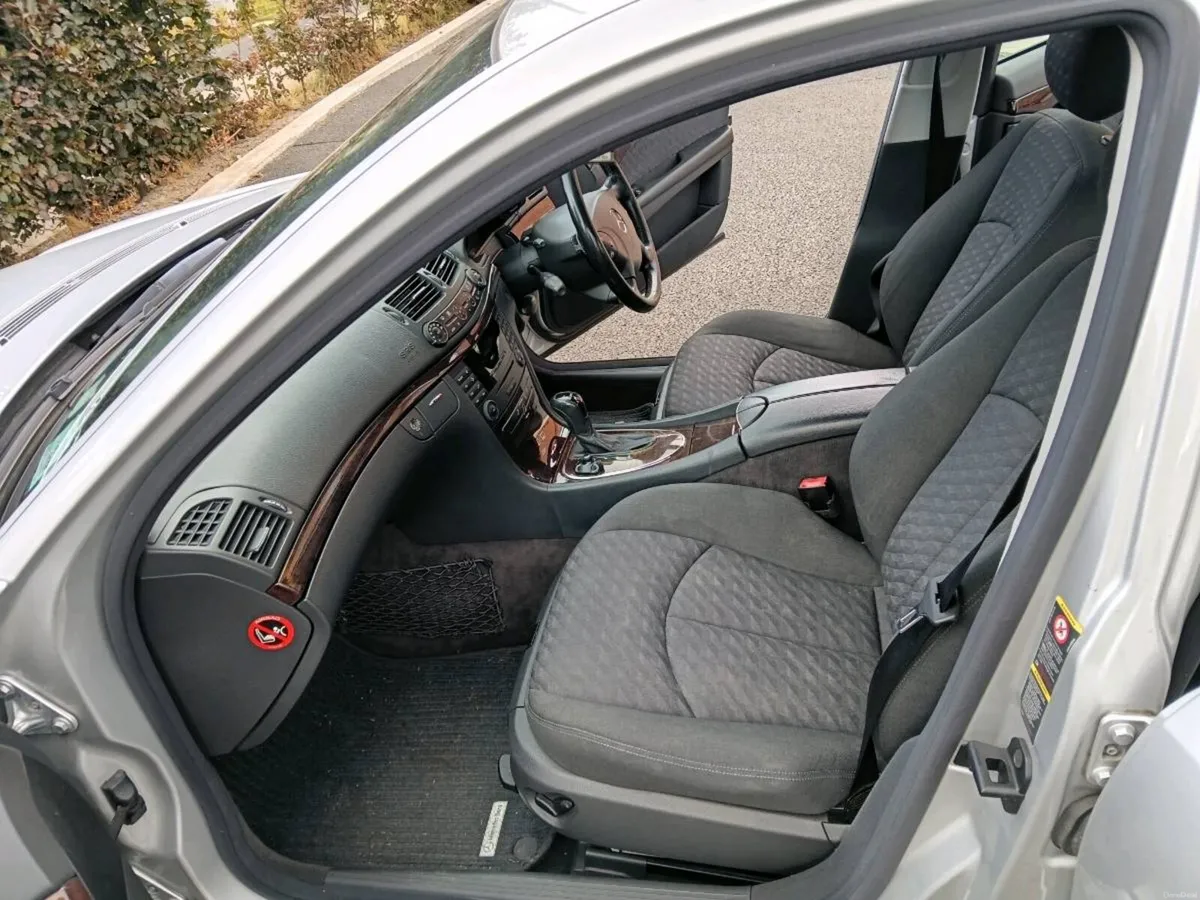 Car - Image 4