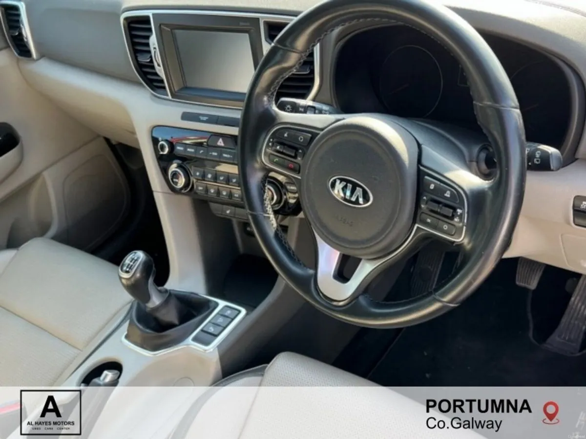 Kia Sportage 1.7 PLATINUM SR *FULL LEATHER + GLASS - Image 6