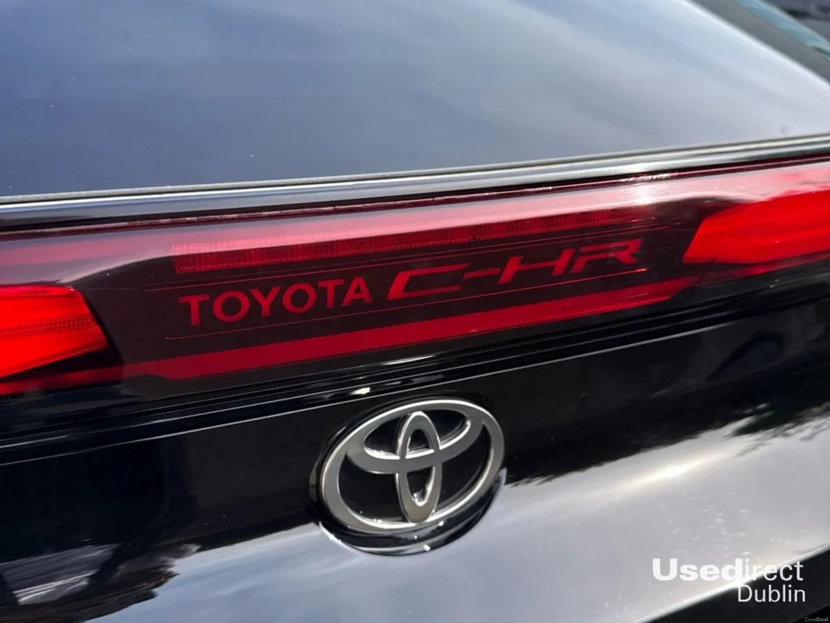 Toyota C-HR Gr Sport Phev Auto  (RED WITH BLACK RO - Image 6