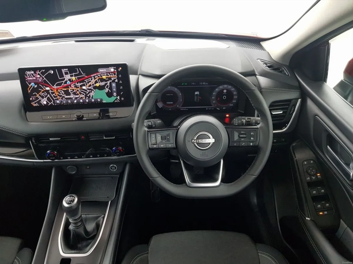 Nissan Qashqai 1.3 PET MILD HYBRID SV PREMIUM - Image 3