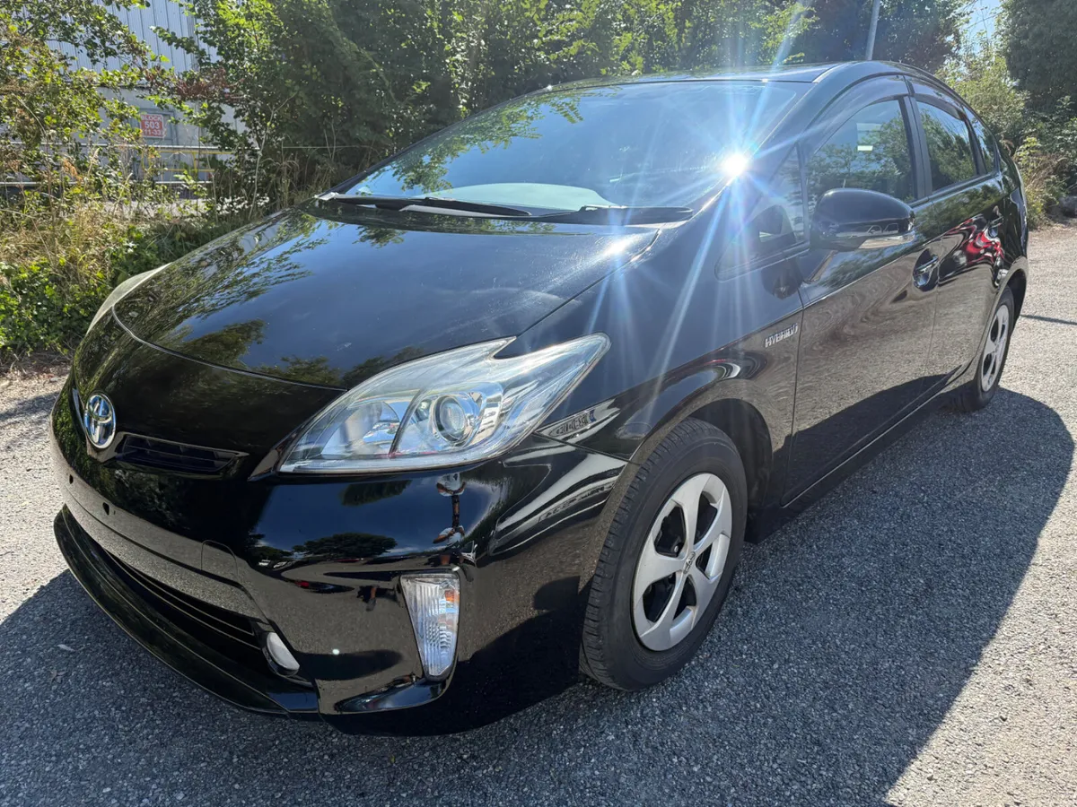 Toyota Prius low milege!!! - Image 2