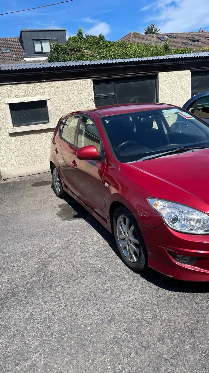 Hyundai i30 1.6L 2011 Diesel Automatic - Image 1