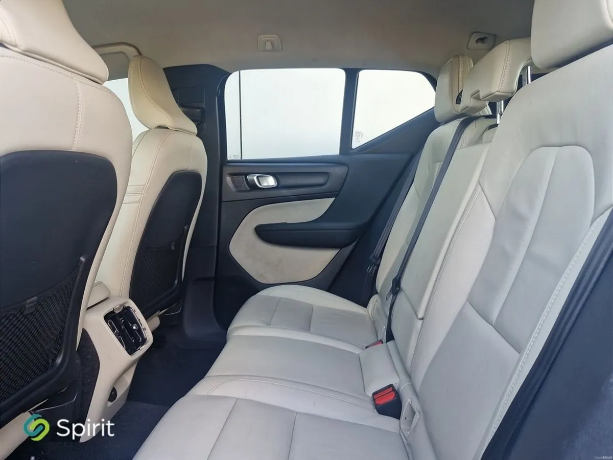 Volvo XC40 D3 Momentum Auto - Image 5