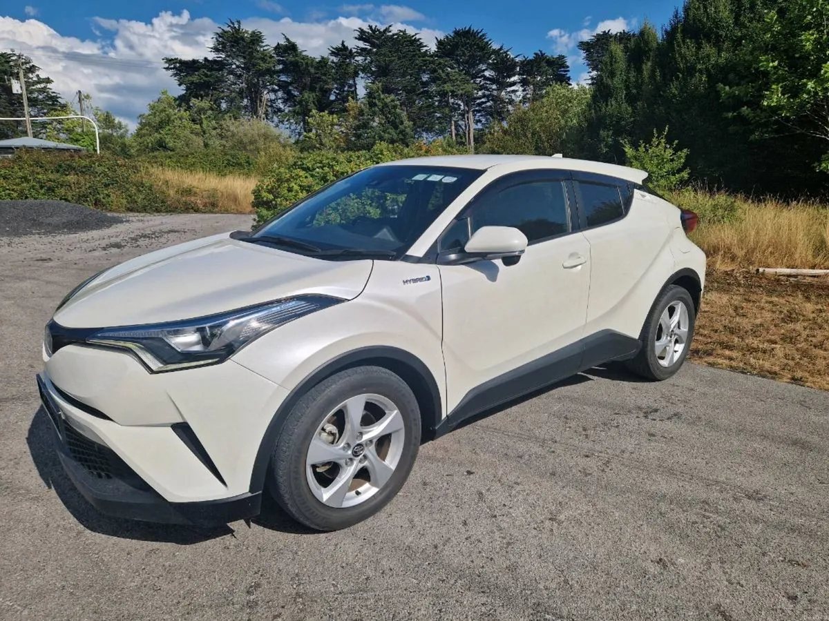 2019 Toyota C-HR 1,8 Petrol Hybrid - Image 3