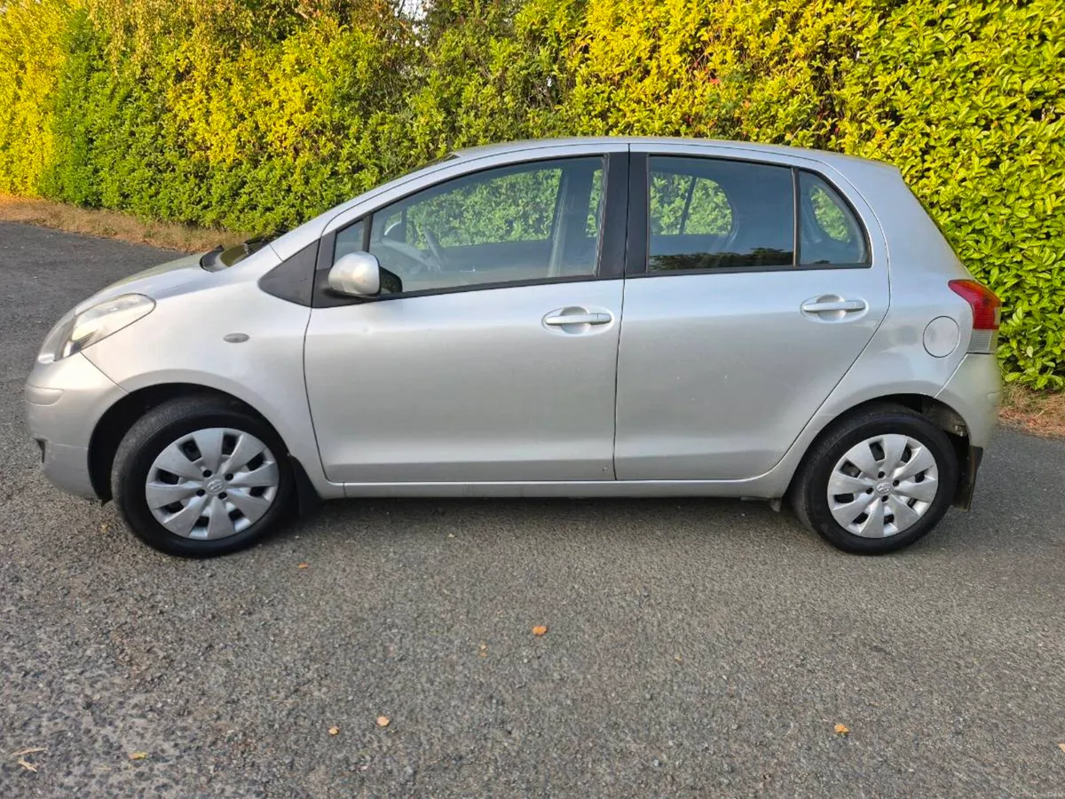 Toyota yaris automatic - Image 4