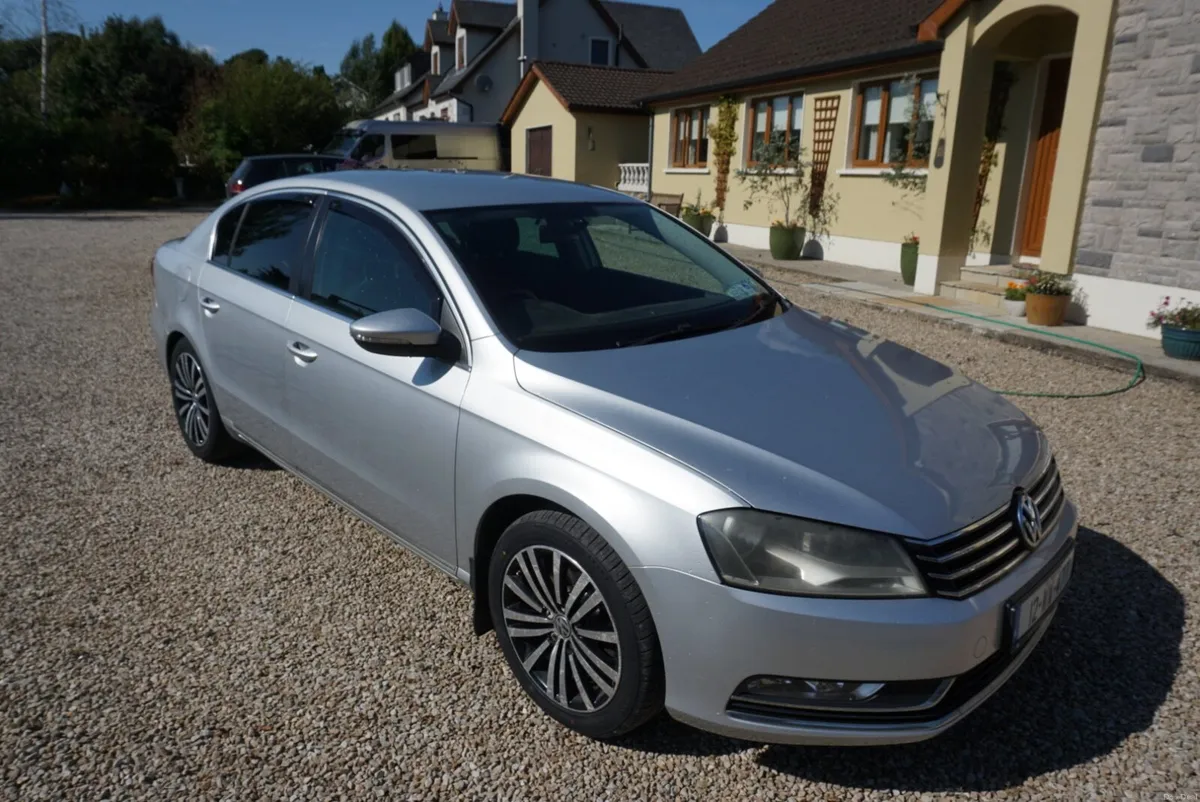 Volkswagen Passat 2012 - Image 3