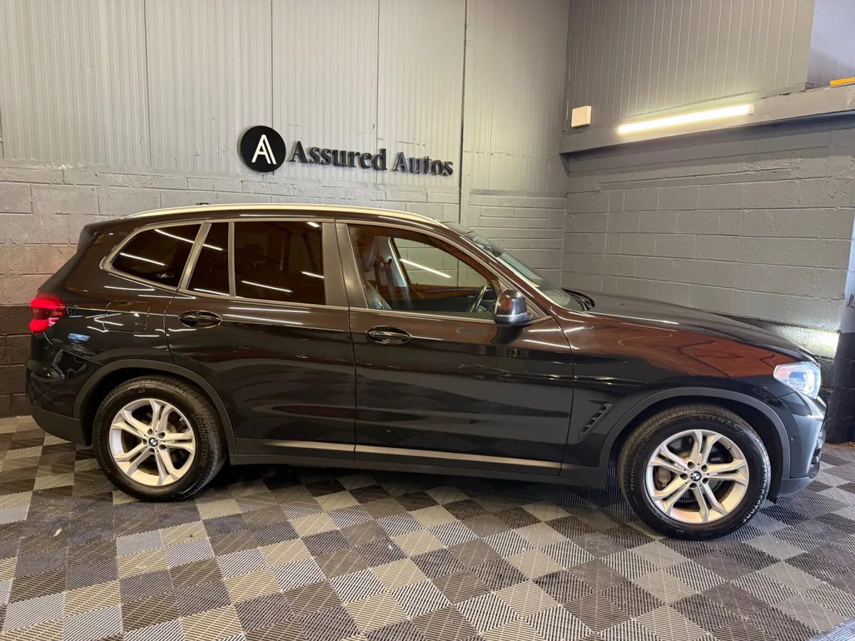 212 BMW X3 30E SE 2.0 X-Drive - Image 2