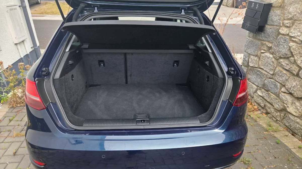 Audi A3 Sportback 1.6TDI 116HP DieselManual - Image 4