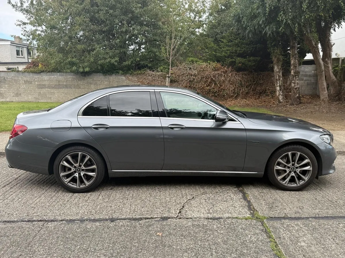 Mercedes-Benz E-Class 2018 - Image 4