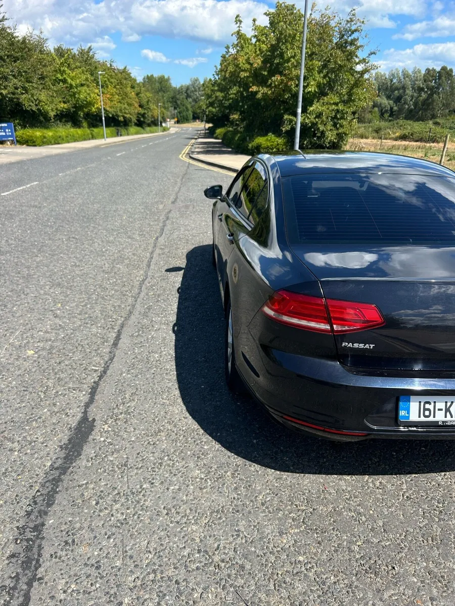 Volkswagen Passat 2016 - Image 3