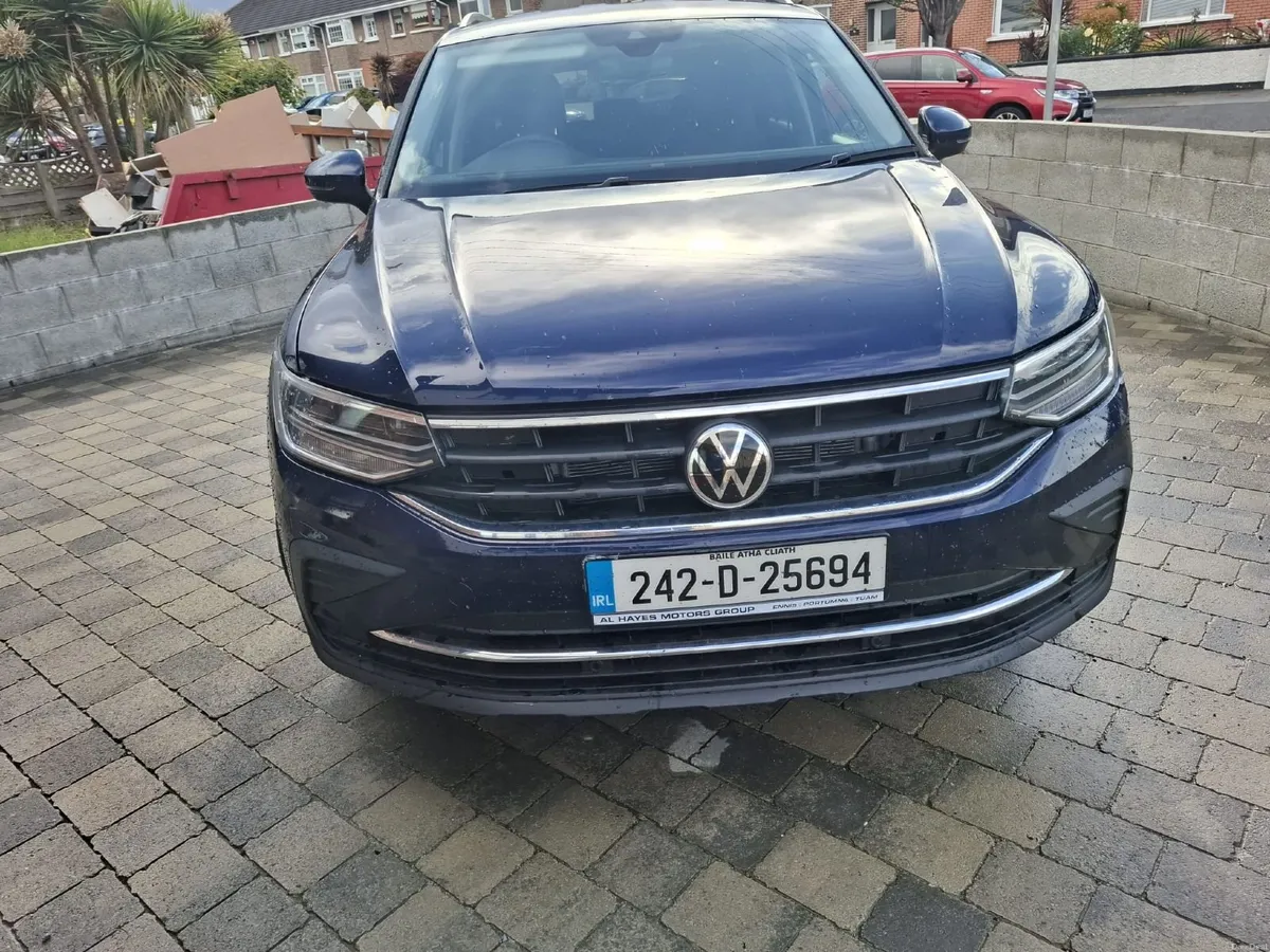 242 VW Tiguan Allspace Life 1.5 TSI DSG 7 Seater - Image 1