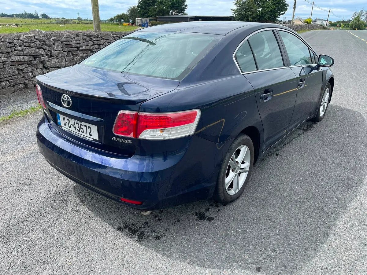 2011 Toyota Avensis - Image 2