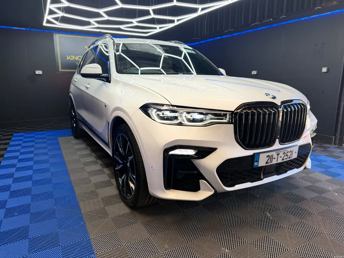 BMW X7 M-SPORT,PANORAMIC,7 SEATS - Image 3