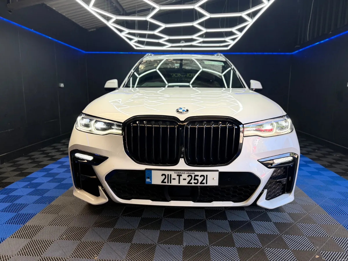 BMW X7 M-SPORT,PANORAMIC,7 SEATS - Image 4