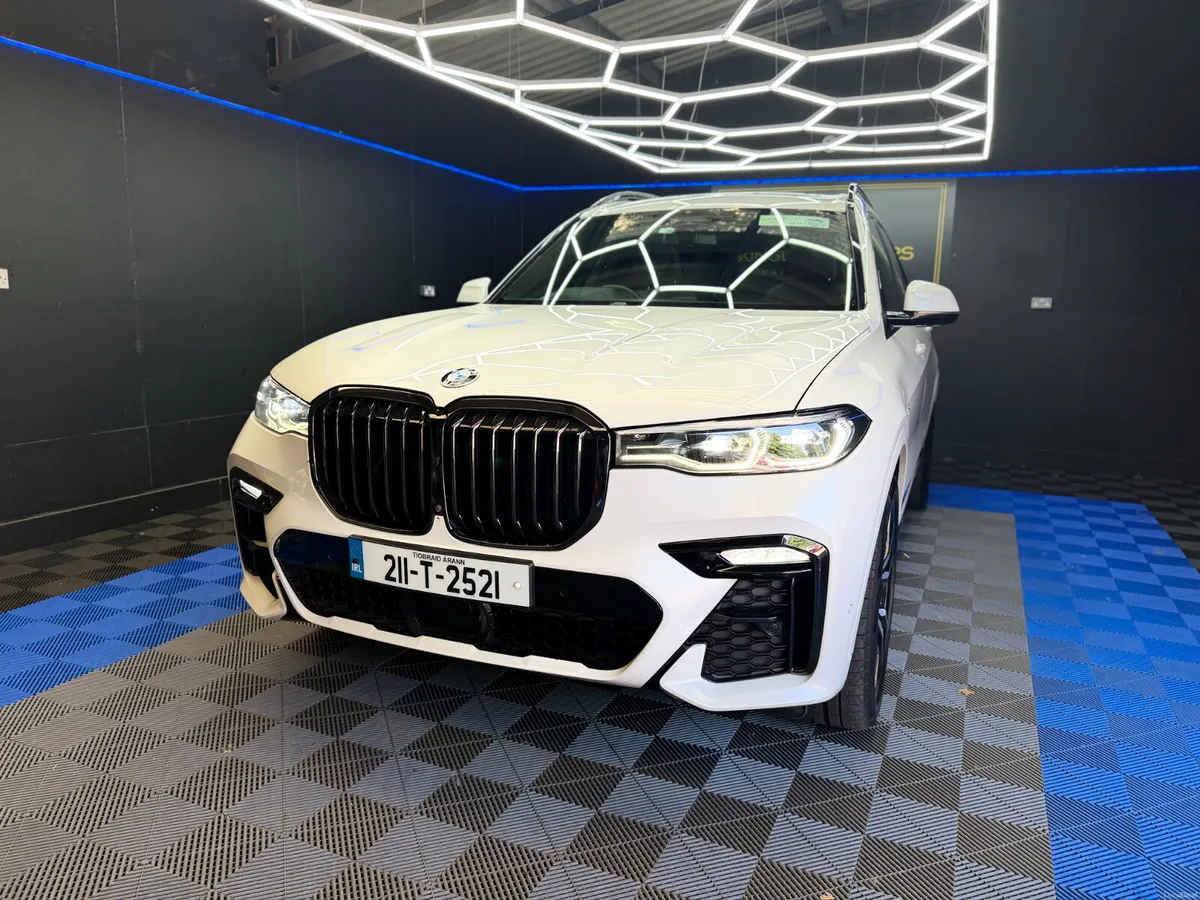 BMW X7 M-SPORT,PANORAMIC,7 SEATS - Image 5