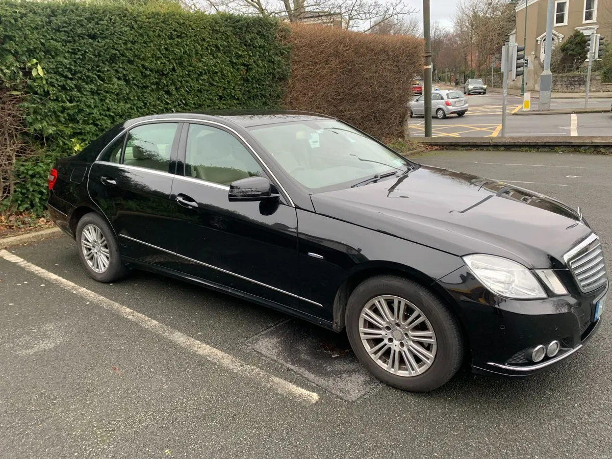 Mercedes-Benz E Class 220 CDI - Image 2