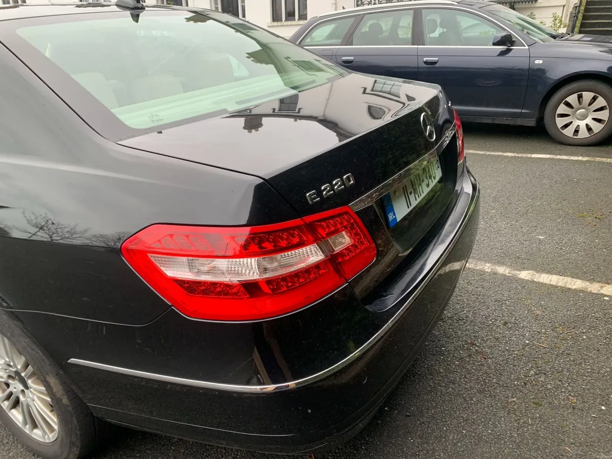 Mercedes-Benz E Class 220 CDI - Image 3