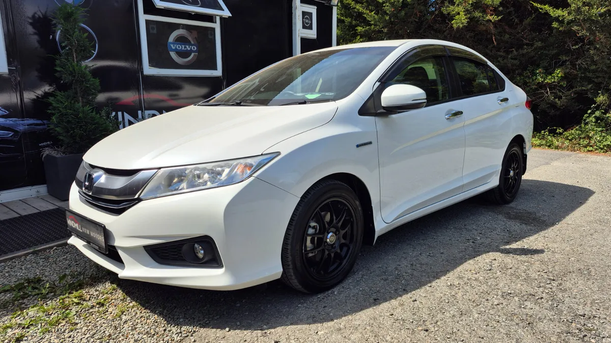 Honda Grace Hybrid Automatic 2015 - Image 4