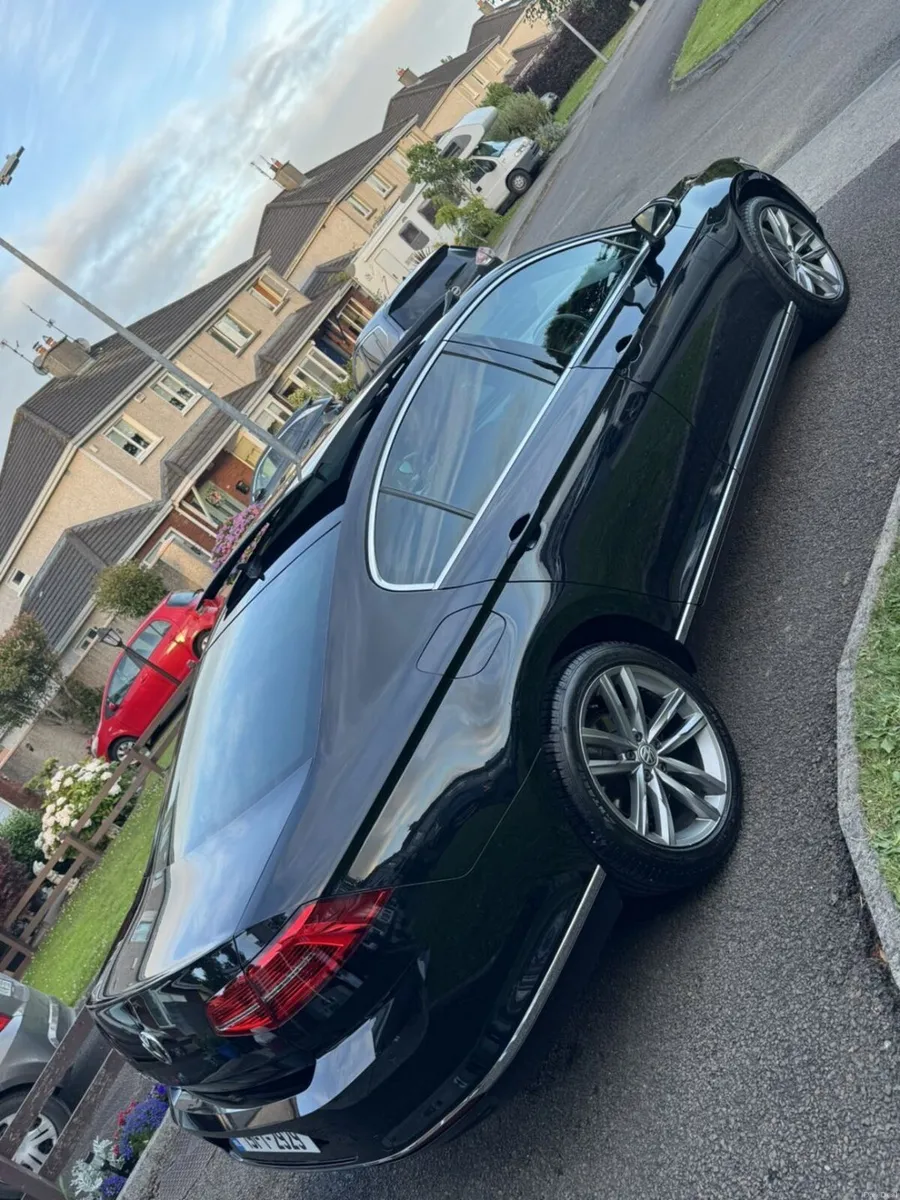 Volkswagen Passat 2019 - Image 3