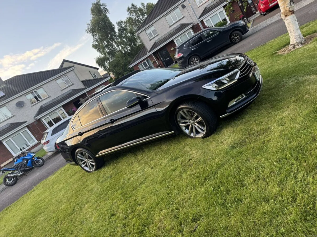 Volkswagen Passat 2019 - Image 5