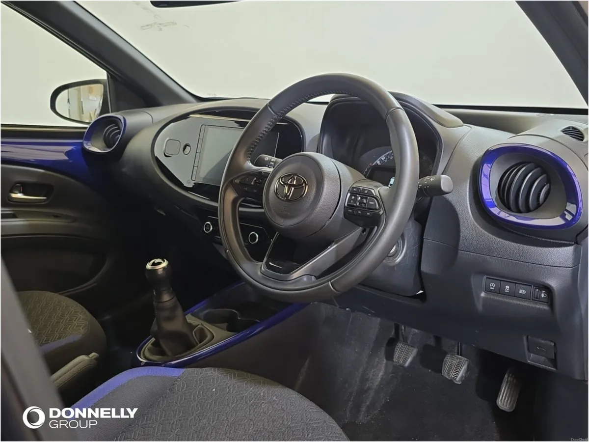 Toyota Aygo X Hatchback Edge - Image 4