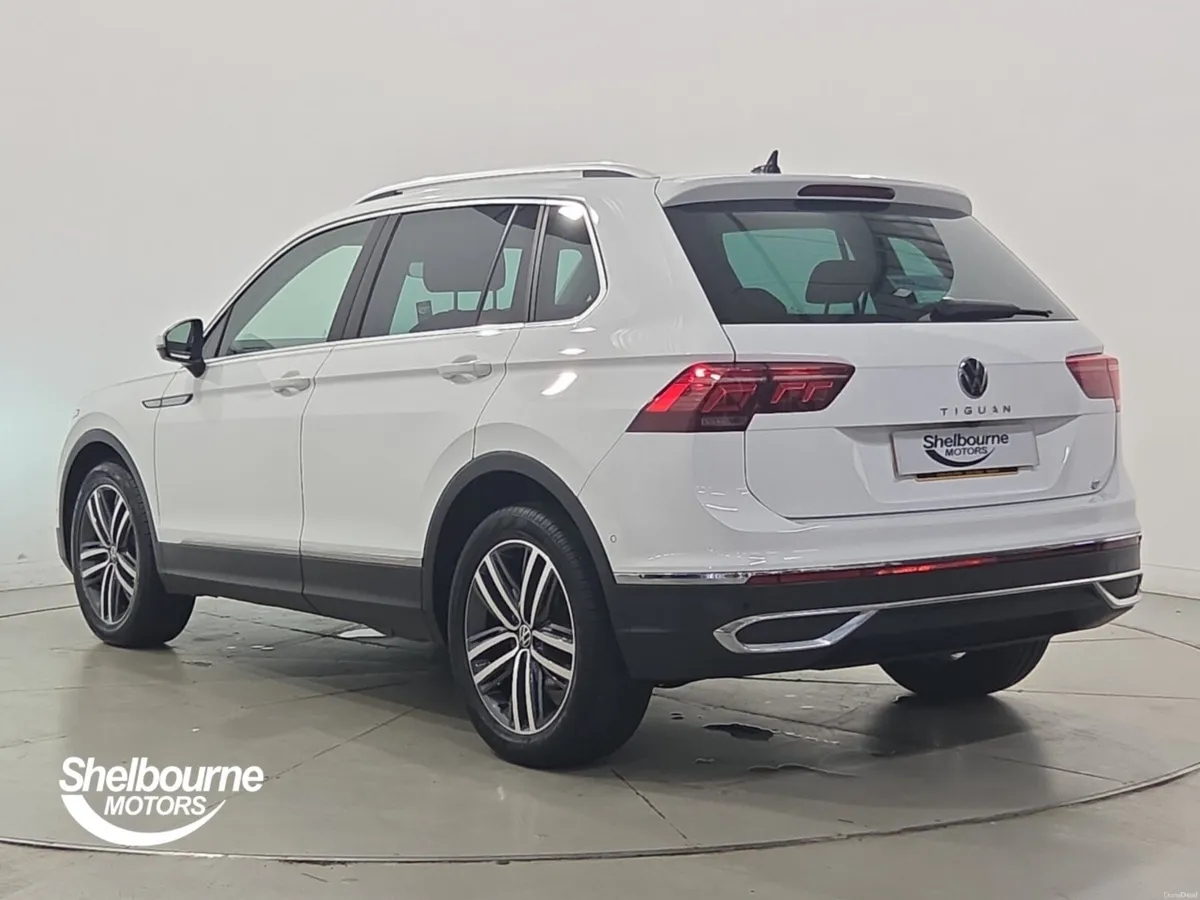 Volkswagen Tiguan ELEGANCE TSI DSG - Image 2