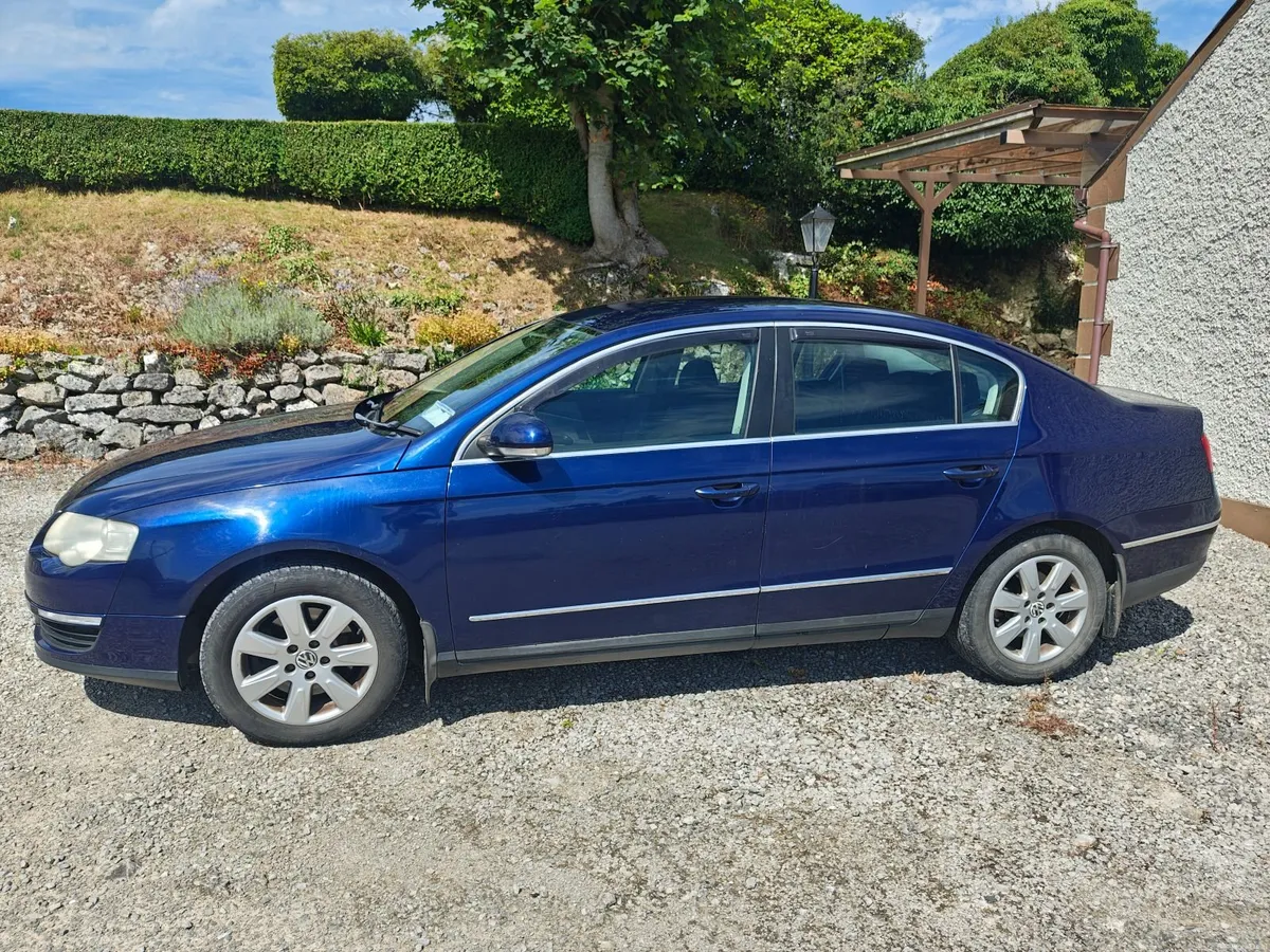 Volkswagen Passat 2007 - Image 2