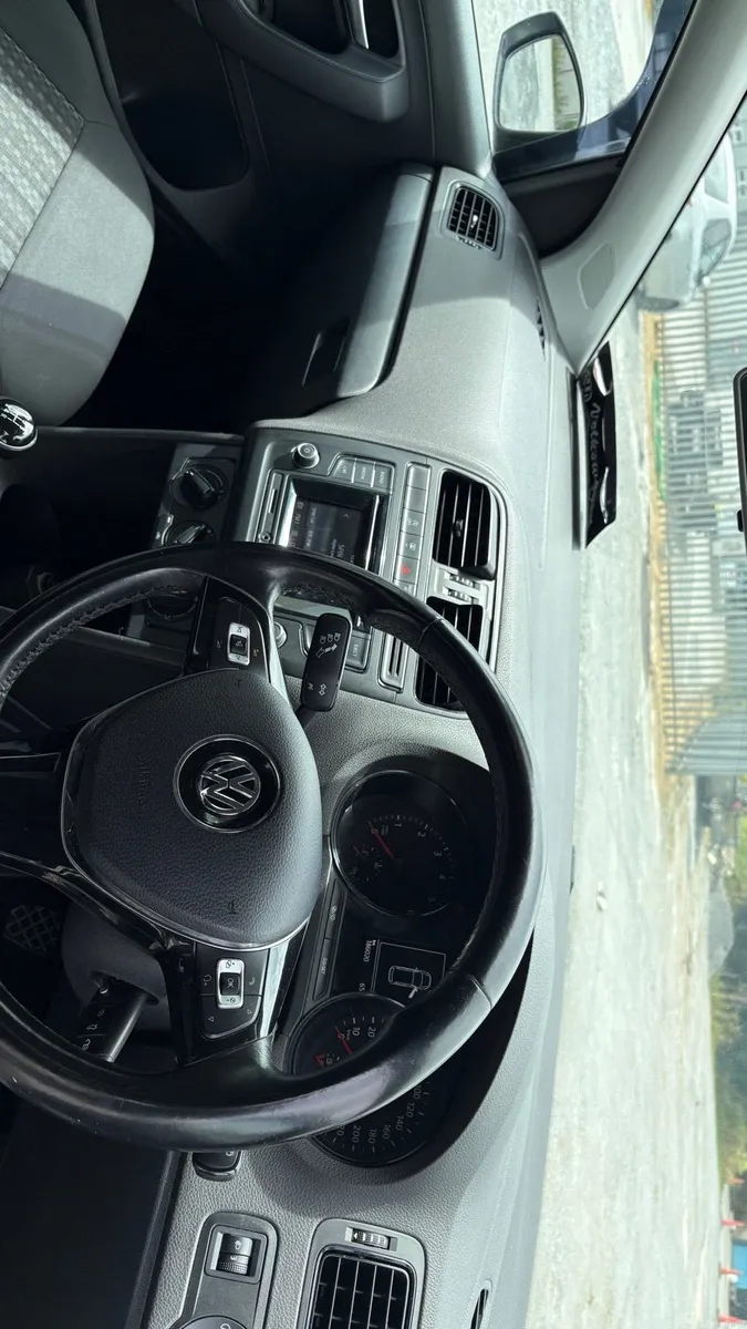 Volkswagen polo - Image 6