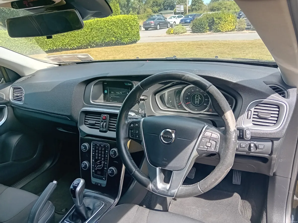 Volvo V40 2016 - Image 6