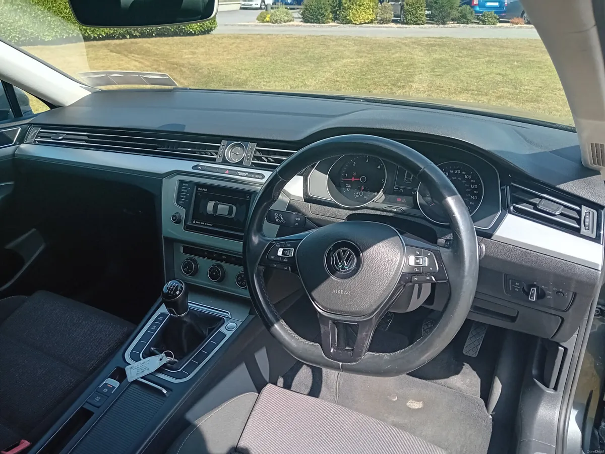 Volkswagen Passat 2015 - Image 6