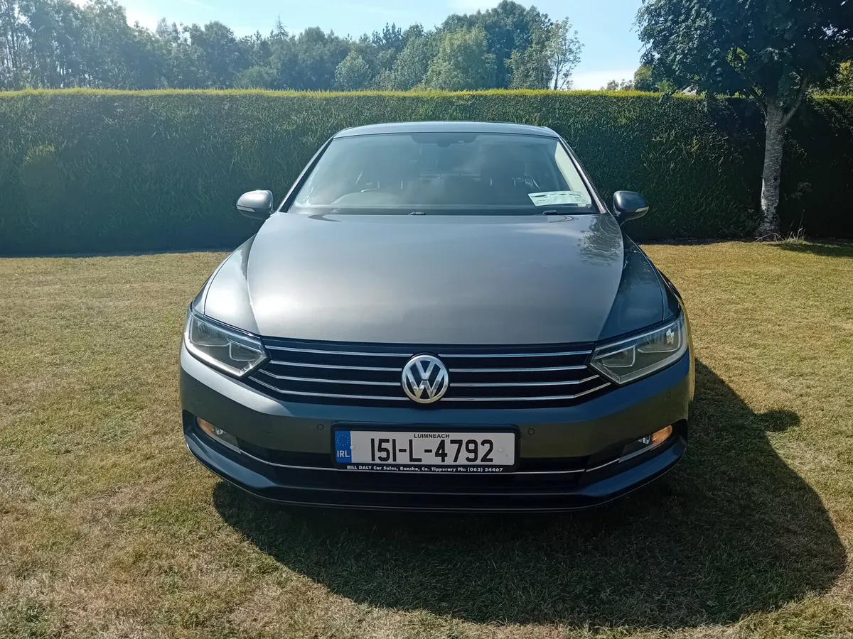 Volkswagen Passat 2015 - Image 2