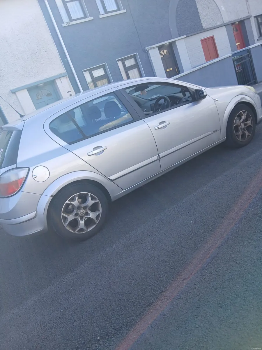 Car - Image 1
