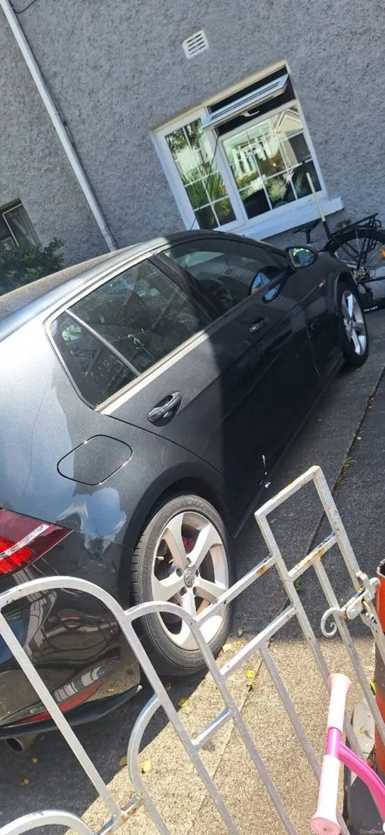 Volkswagen Golf gti  2013 needs repair - Image 2